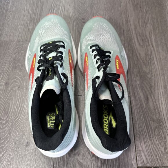 Size 9 - Brooks Launch 9 Green Running Shoe Men SAMPLE main image 4